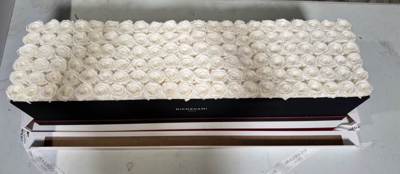 Ricordami Black Suede 132 White Roses