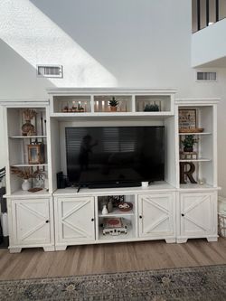 Tv console