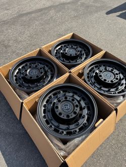 8x6.5 Black Rhino Arsenal 18” Off-Road Wheels