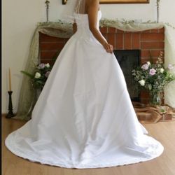 Weeding Dress Size 8 $80