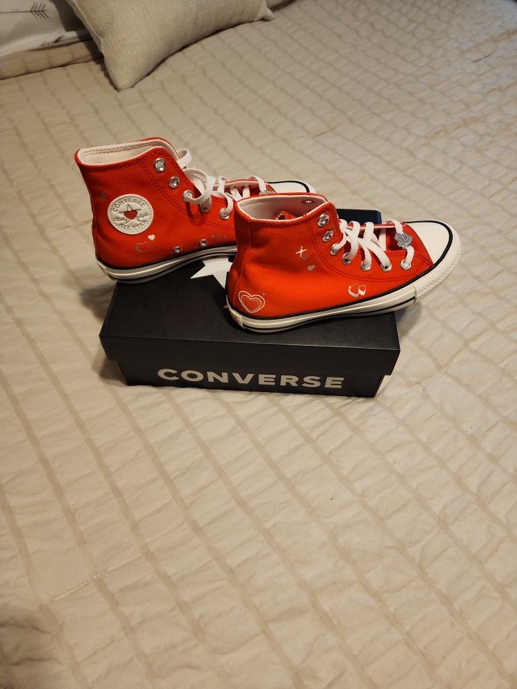 Brand New Women's Converse Size 5.5