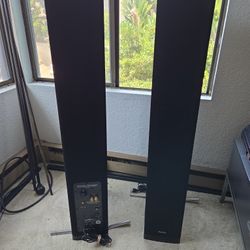 Definitive Technology Speaker Set