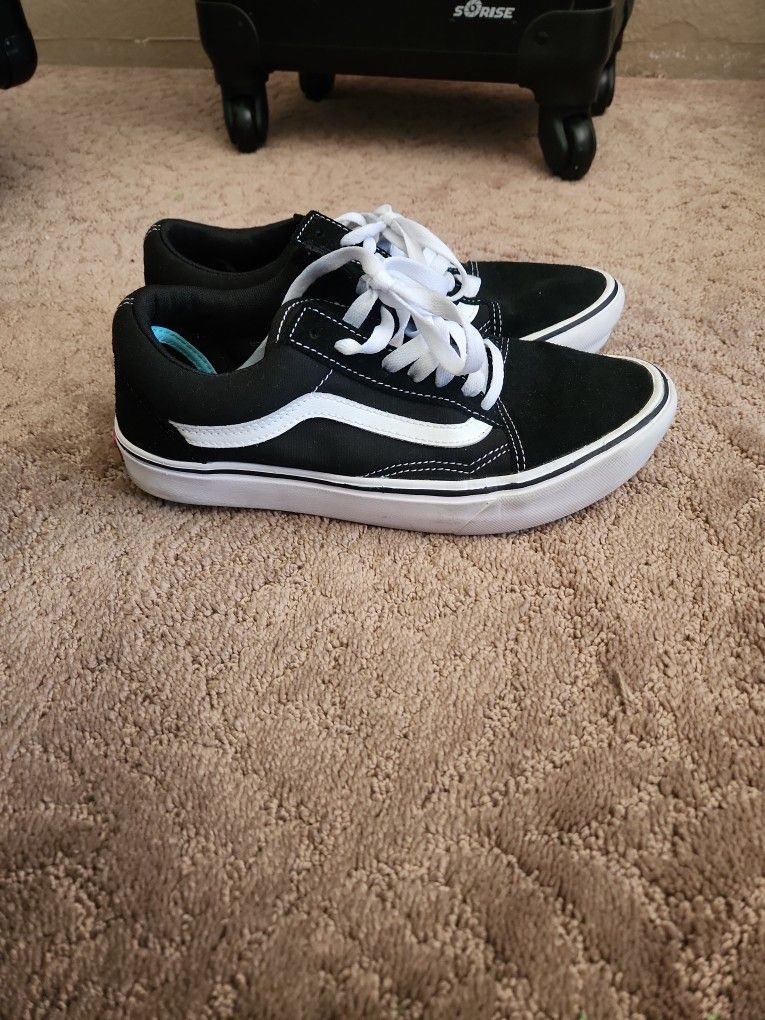 Vans ComfyCush size: 8.5 Women's Shoes