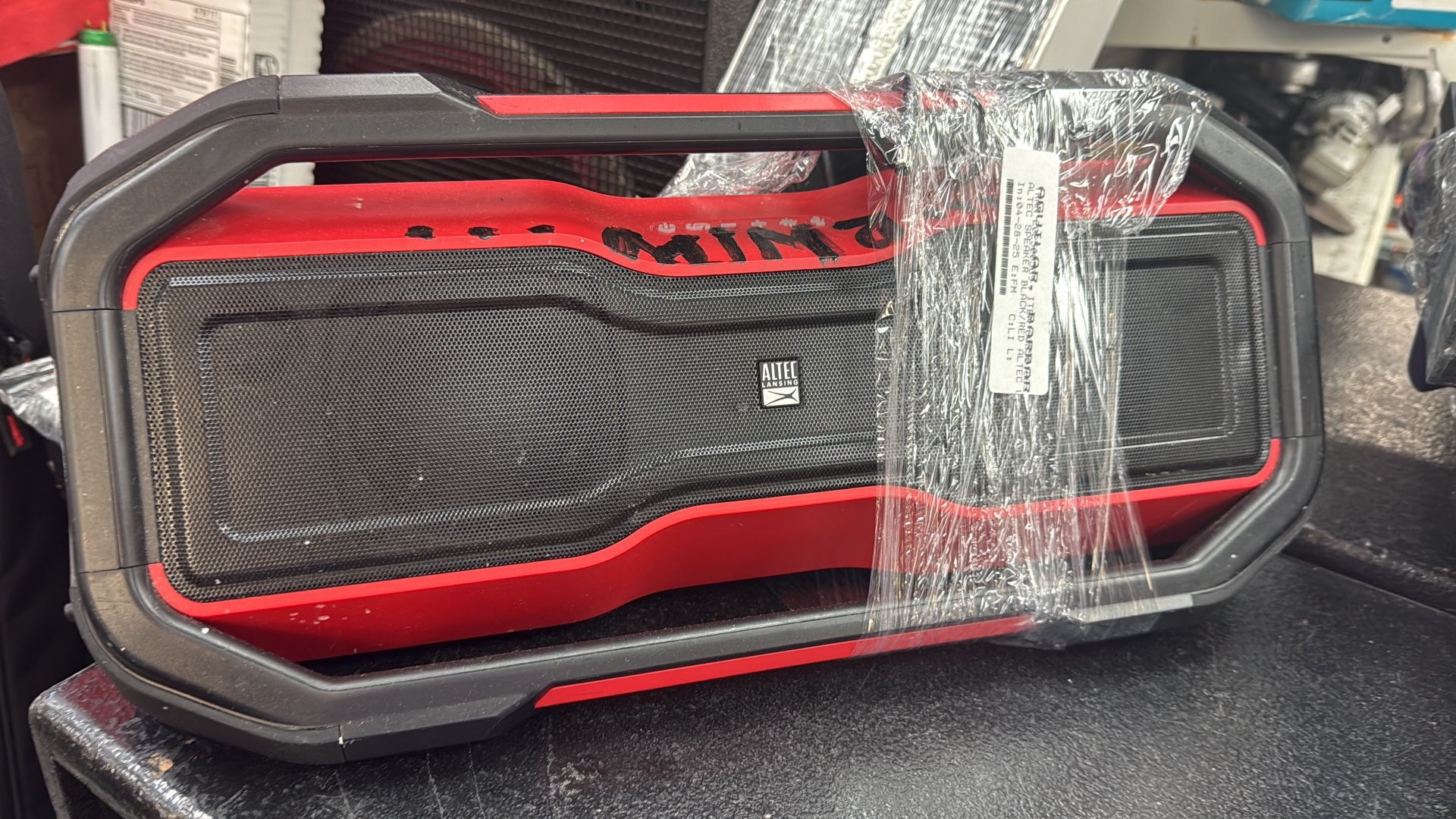 ALTEC LANSING ROCKBOX XL SPEAKER Bluetooth Wireless Waterproof