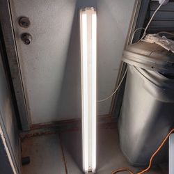 4 Foot Shop Light
