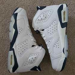 Air Jordan Retro 6 "Navy " Size 7 /6.5/6 Youth 