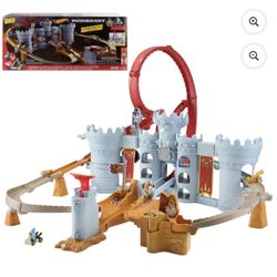 Hot Wheels Mario Kart Bowser's Castle Track Set with 1:64 Scale Die-Cast Kamek Toy Vehicle & Storage