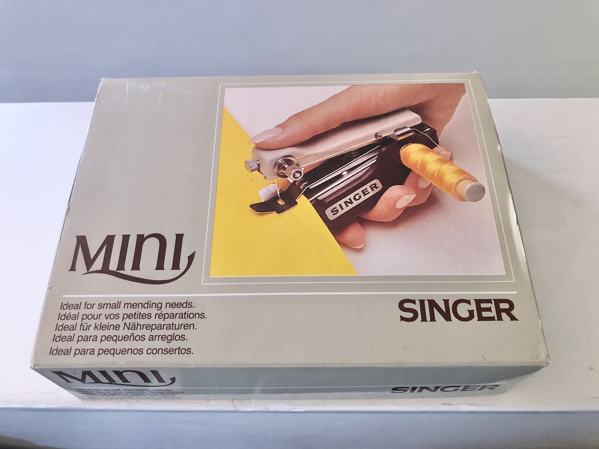 Singer Mini Sewing Machine
