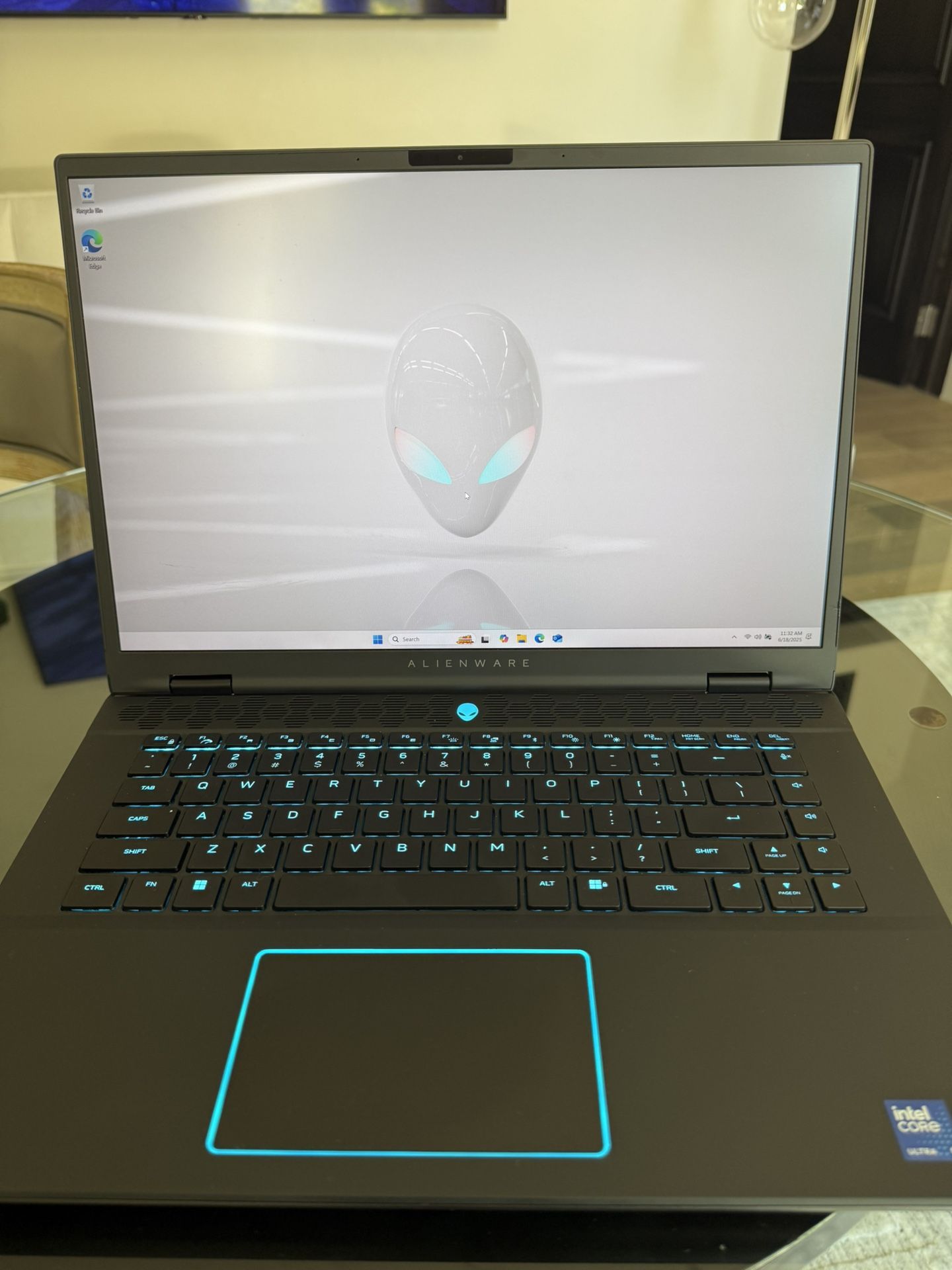 Alienware M16 r2 Gaming Laptop QHD 240Hz