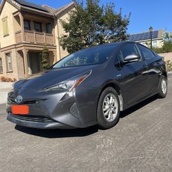 2018 Toyota Prius Three