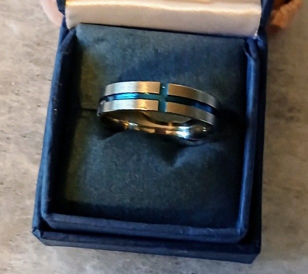 Menr's Stainless Steel Cross Ring