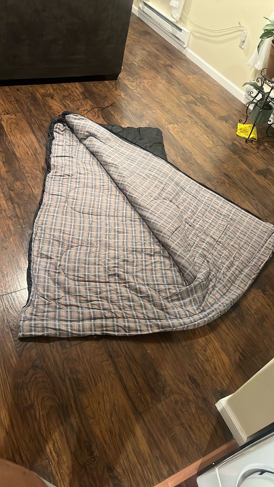 SLEEPING BAG