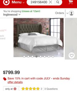 Tuffed headboard