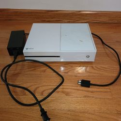 1st Gen Xbox One White Edition Digital Only 500GB Storage
