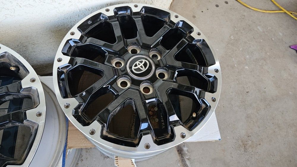 18" Wheels Tundra Tacoma