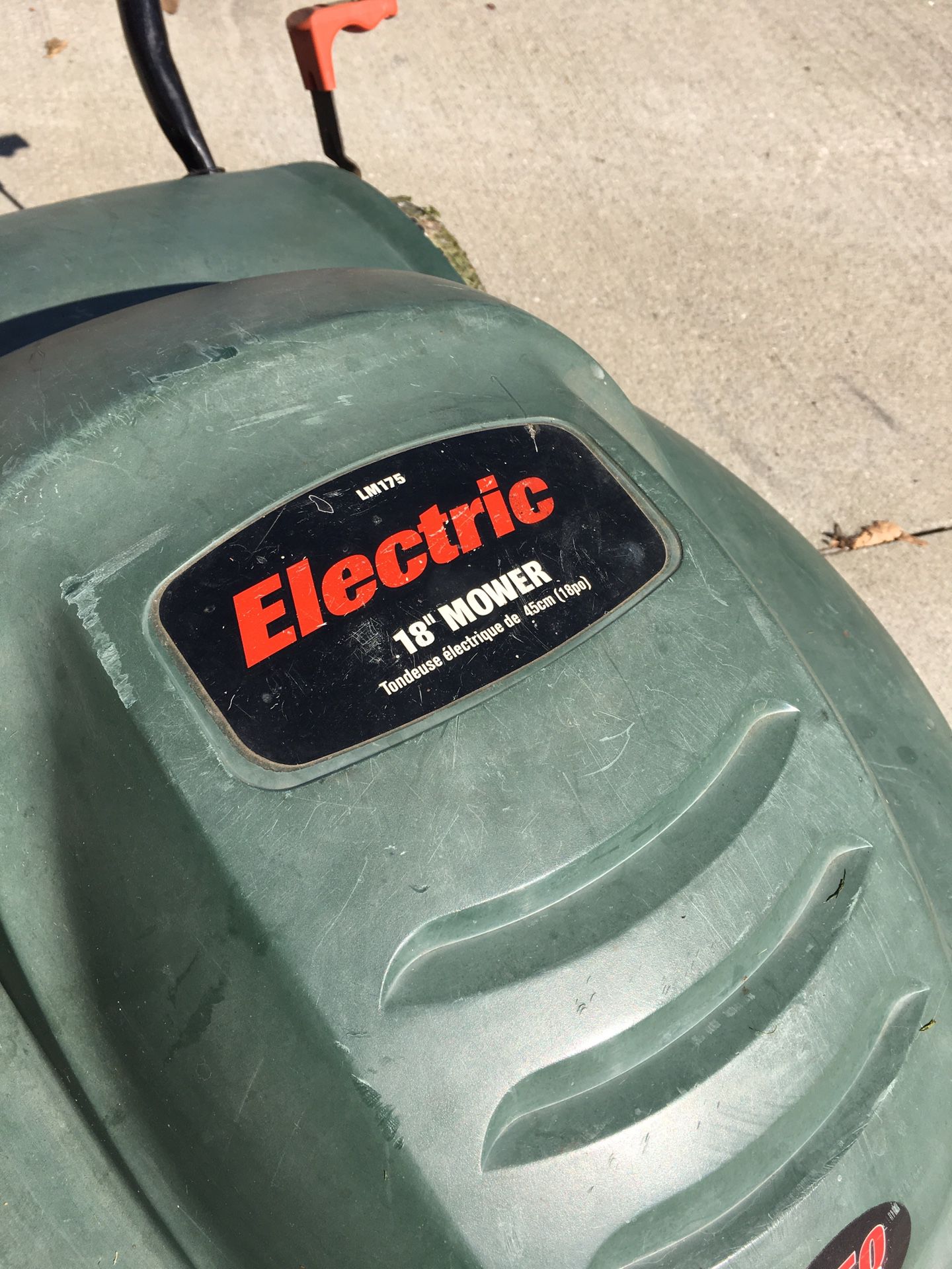BLACK AND DECKER .13 amp ELECTRIC LAWNMOWER for Sale in Hayward, CA -  OfferUp