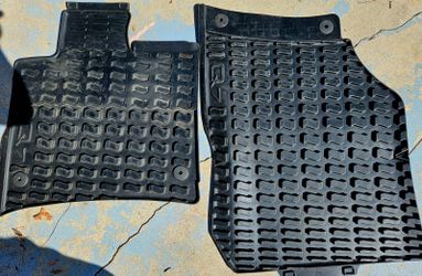 (3) Q7 Floor  Mats Driver, Passanger +cargo Mat