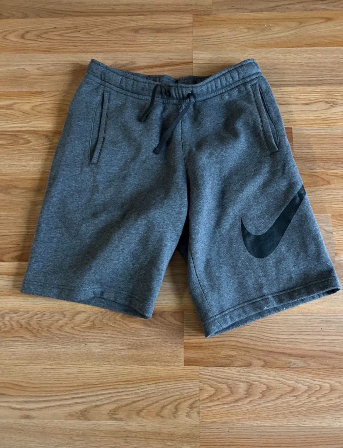 Nike Fleece Shorts sz Med