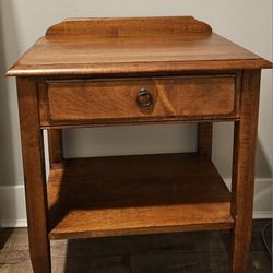 Ethan Allen Night Stand/Side Table