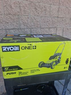 RYOBI 18V CORDLESS  PUSH LAWN MOWER  13 in
