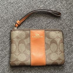 Ladies Coach Wallet