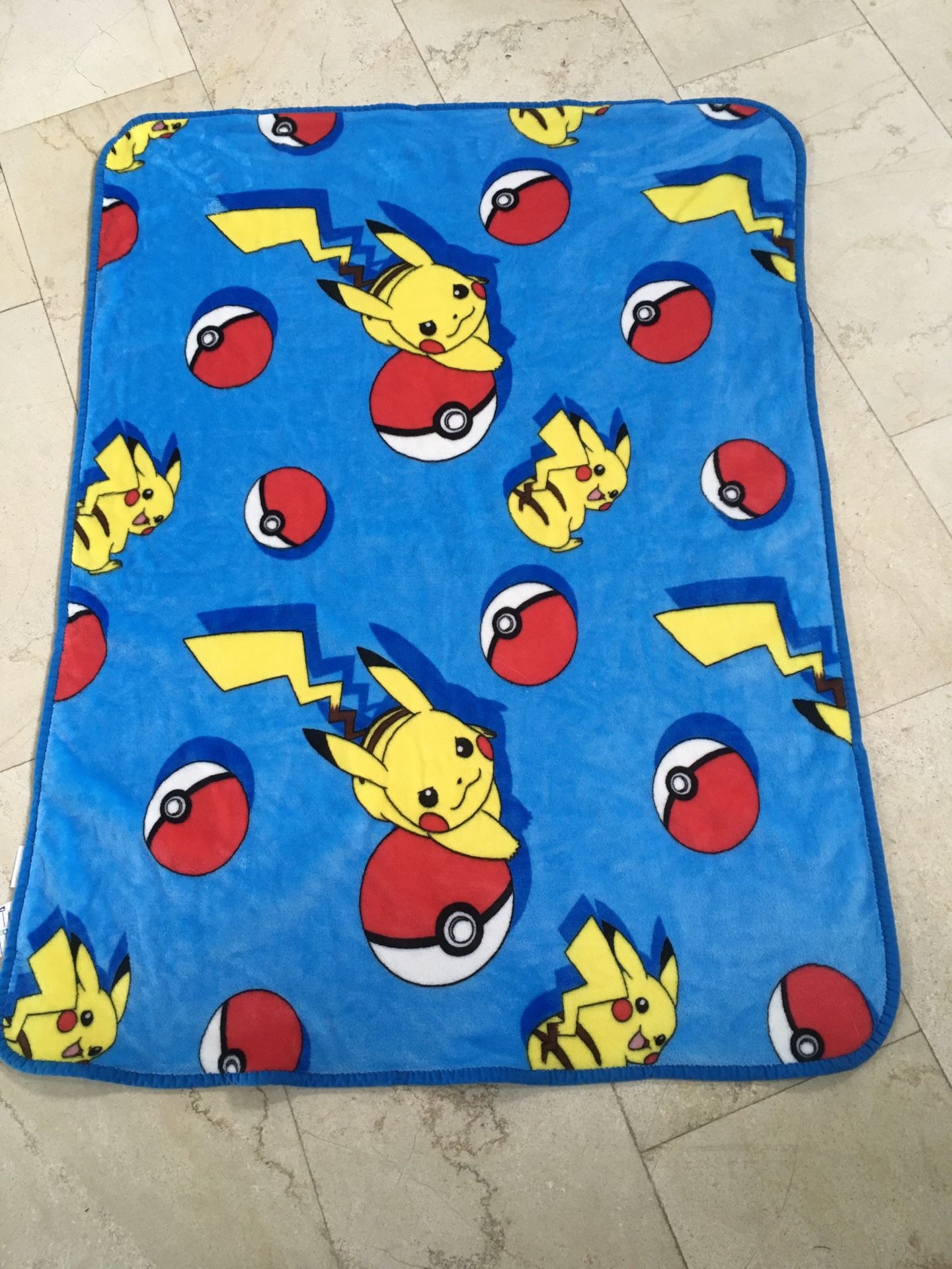 Pokemon pikachu soft fleece blanket