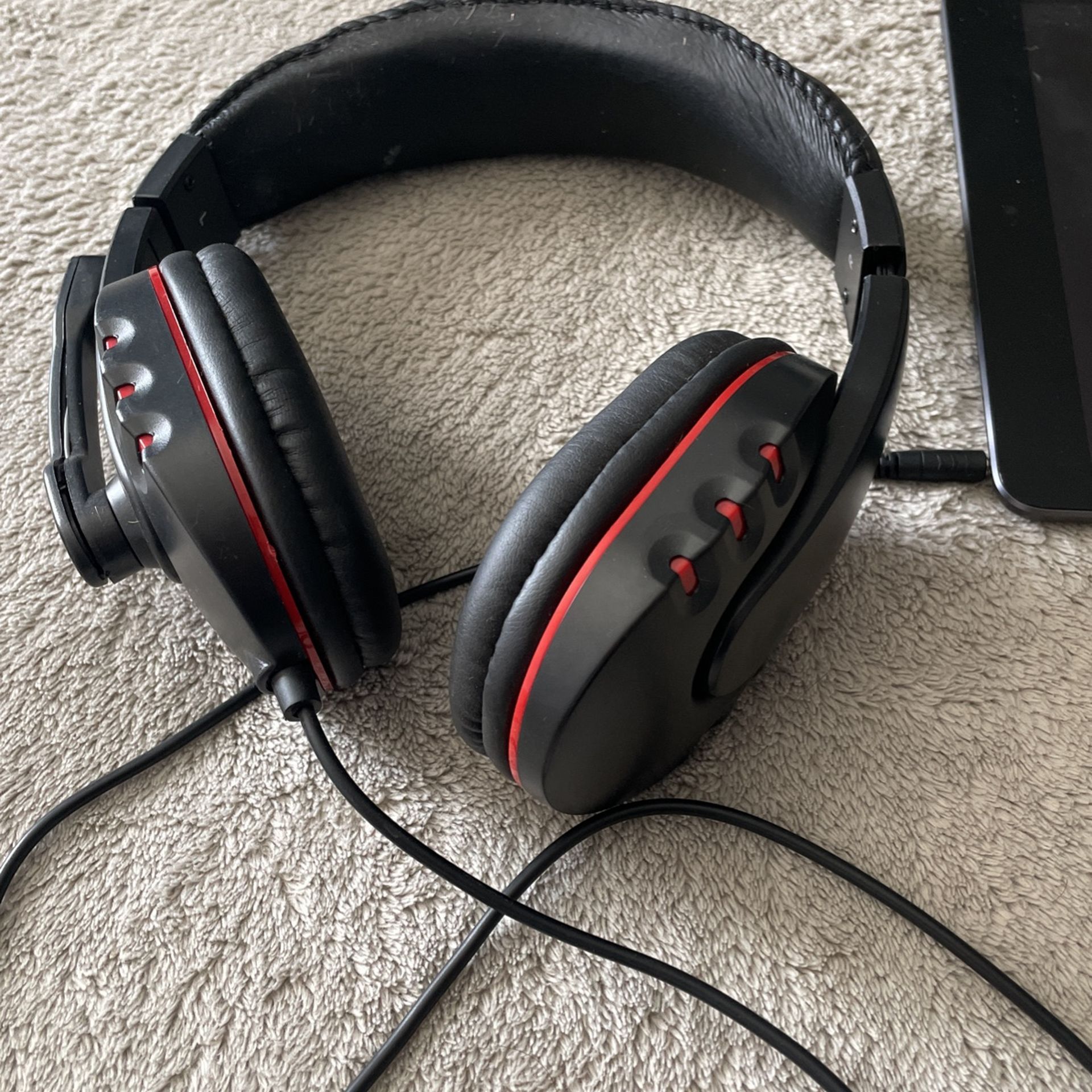 Wired Headset And Bluetooth Earbuds
