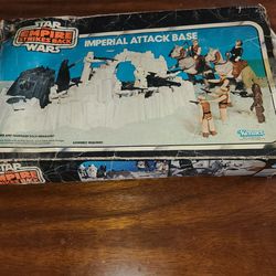 Star Wars Imperial attack base with box and 4 figures