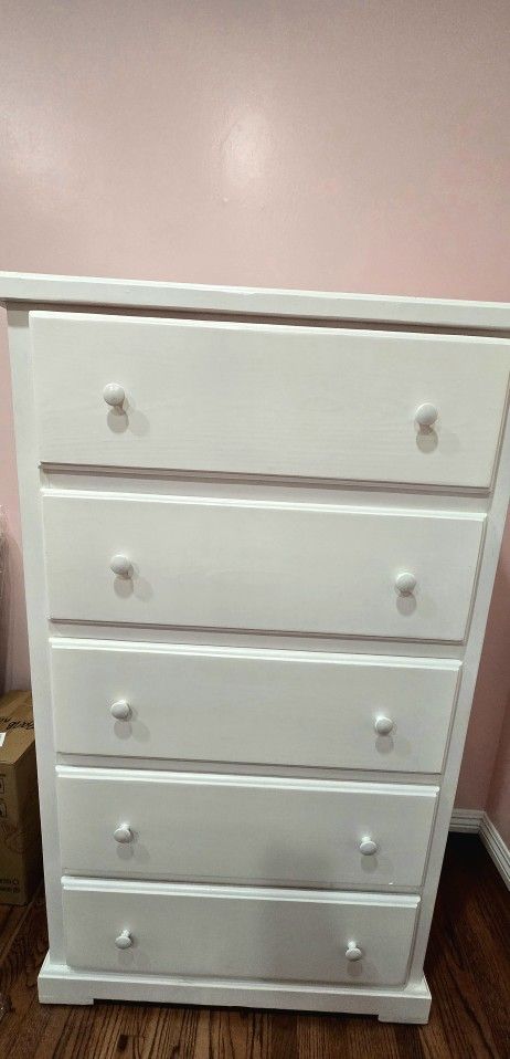 Clean White 5-Drawer Chest / Tall Dresser - Great Condition