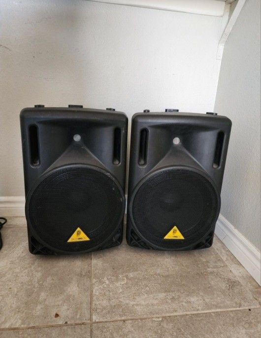 12" Behringer Powered Speakers For DJ Party