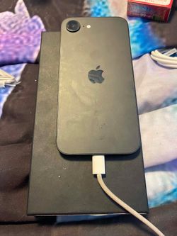 iPhone 16e 128gb att and boost
