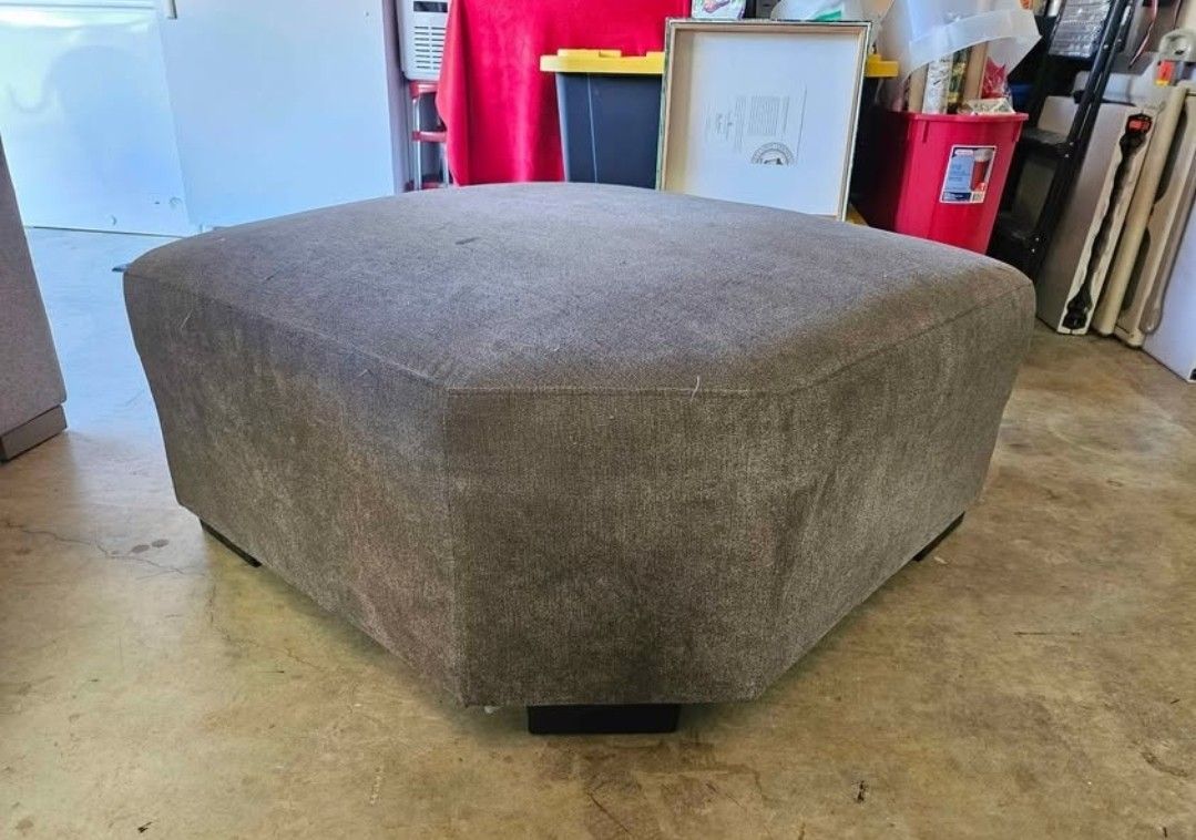 Free Ottoman