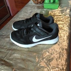 Black Nikes Sneakers 