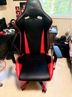 Game chair, Desk, Head Phones