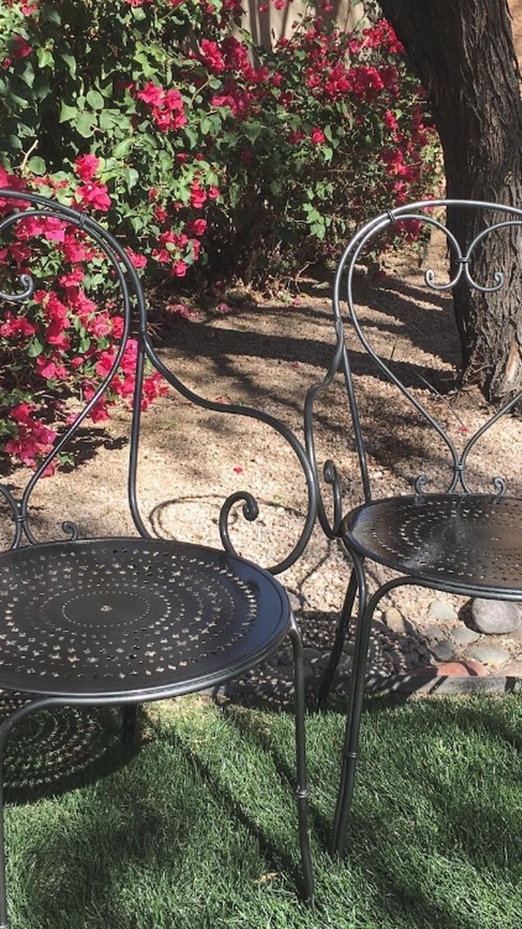 6 Wrought iron patio Chairs