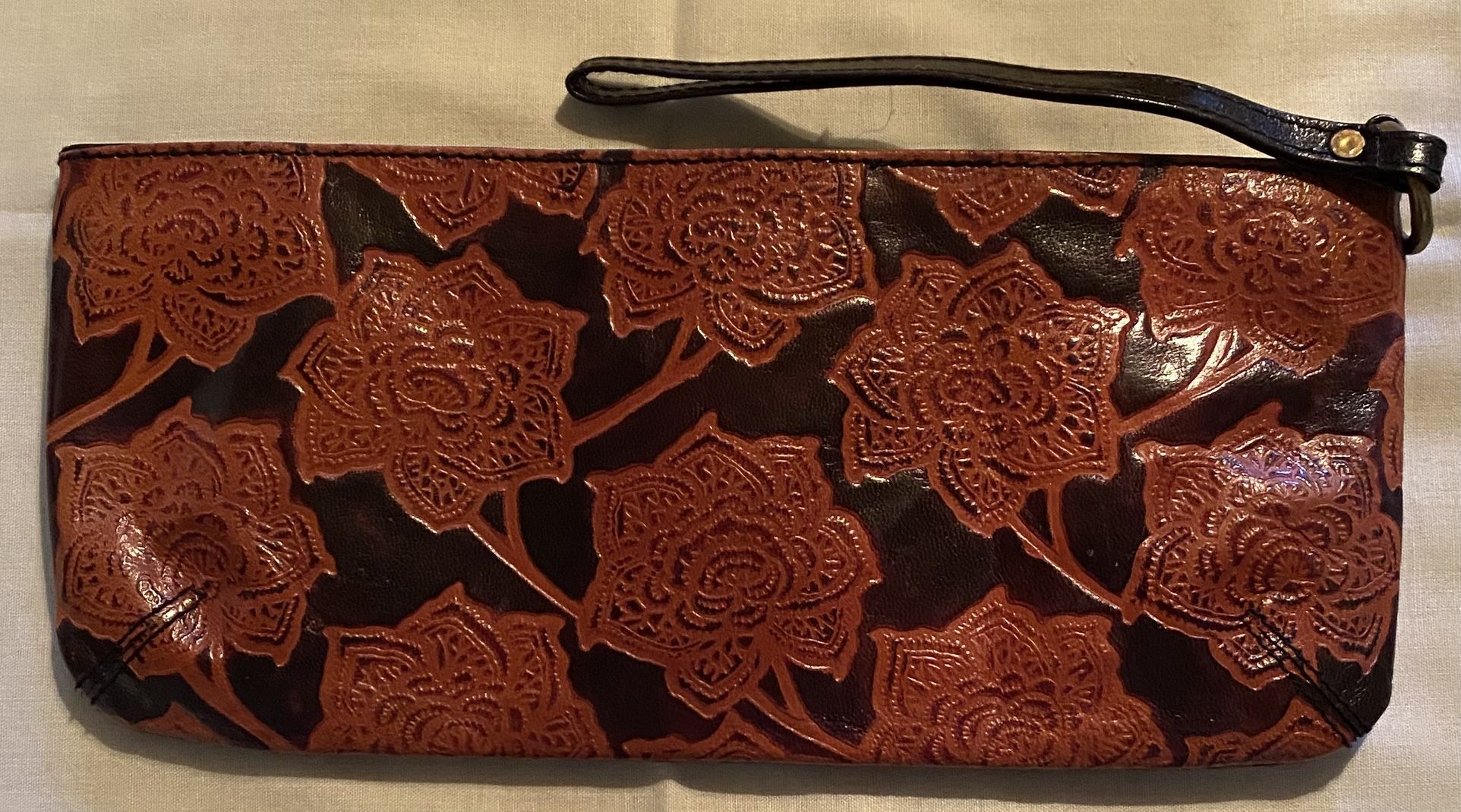 Express Vintage Leather Wristlet