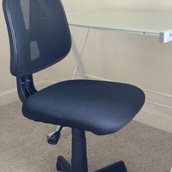 Like New Desk Chairs 