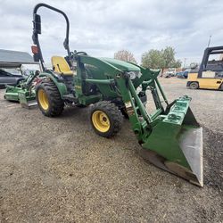 John Deere 2025R Tractor 
