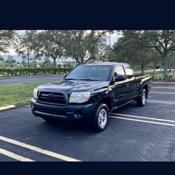 Toyota Tacoma Extended Cab