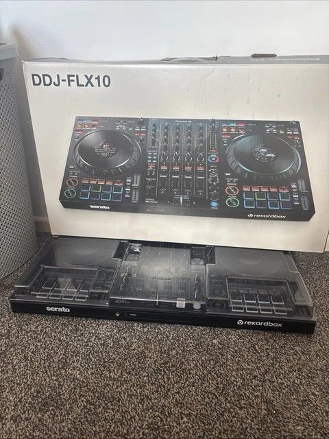 .DJ DDJ-FLX10 4-Channel DJ-Controller.