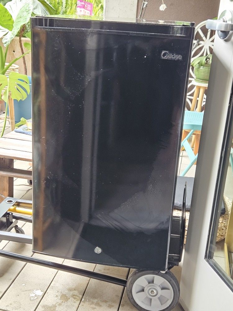 Small Midea Freezer