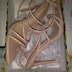 Cape Robbon Nude  Stiletto Size 9