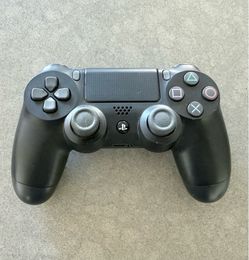 PlayStation 4 (PS4) DualShock Controller
