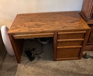 FREE functional Oak desk