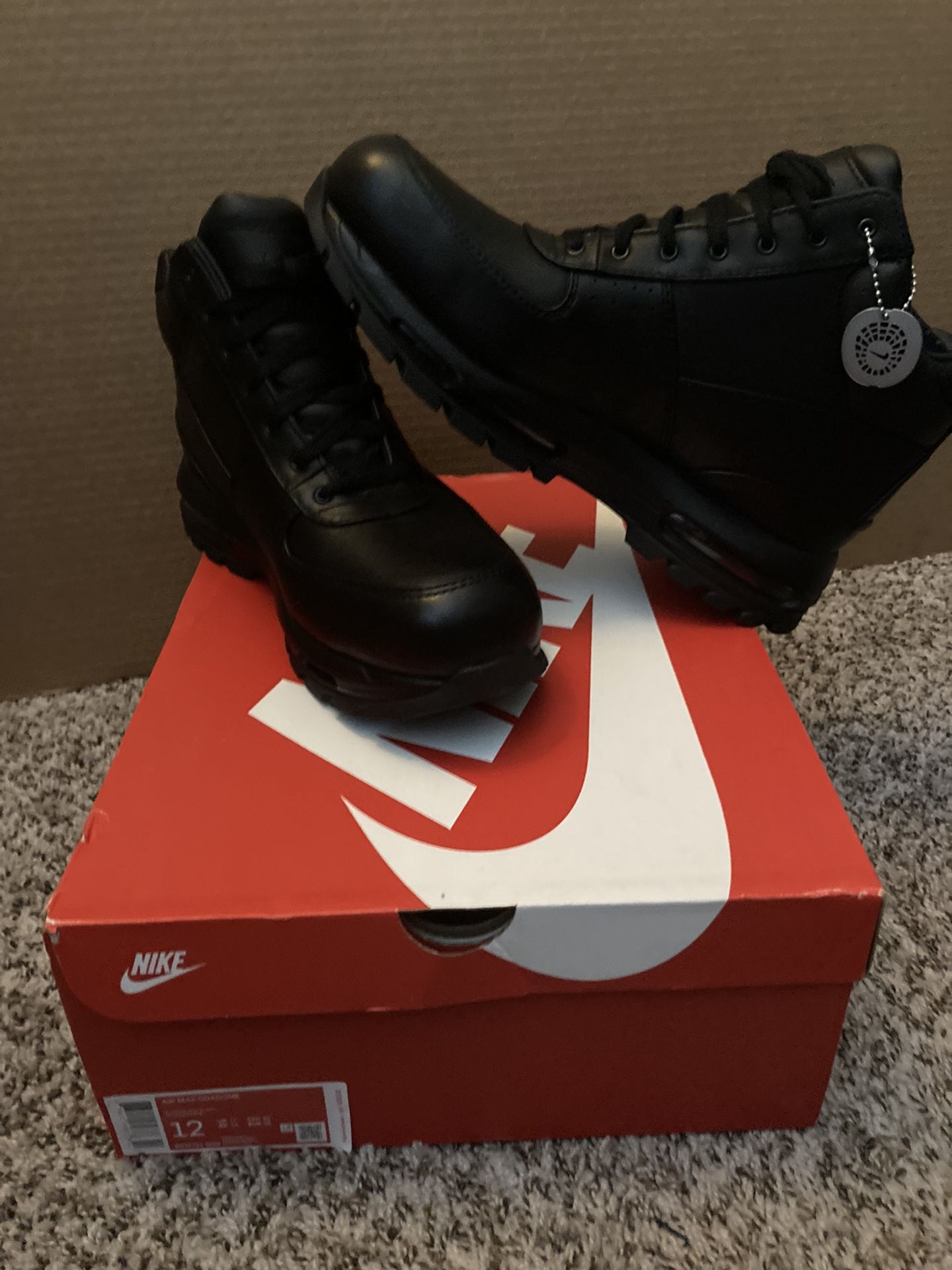 Nike Air Max Goadome ACG Boots Triple Black Leather Men's Size 12 Brand New with Box One of The Best Work Boot Around 