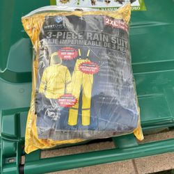 Brand New 3 Piece Rain Suit 2XL