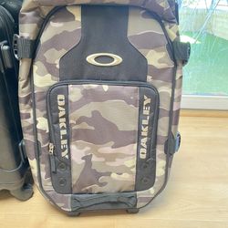 Oakley Camouflage Laugage