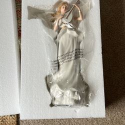 14" Porcelain Holiday Angel Figurine Light With Timer