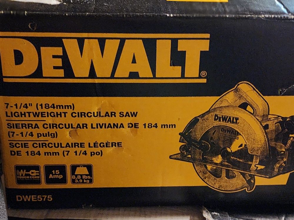 Dewalt Corded 7 1/4 Skillsaw Only Tested In Box $110