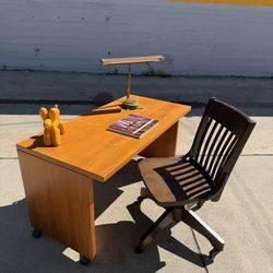 Mid-Century Modern Danish Teak Desk – 1960s Scandinavian Design